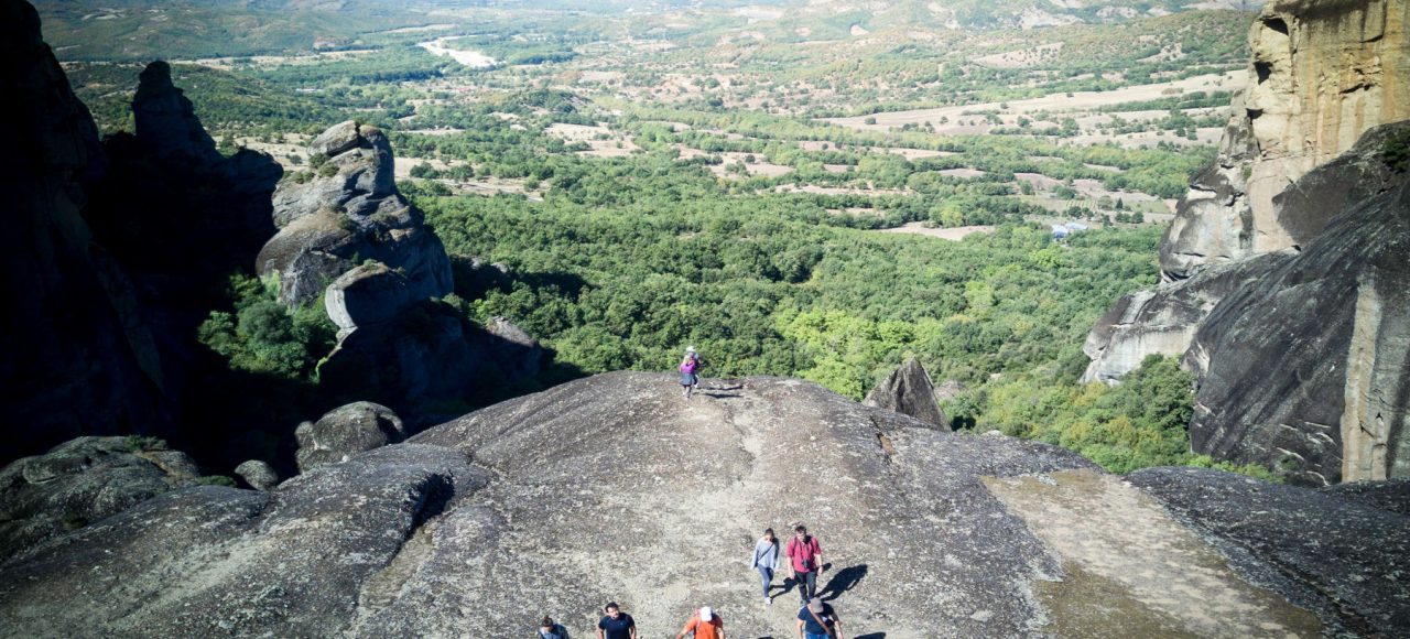 meteora_hiking_experience_bg